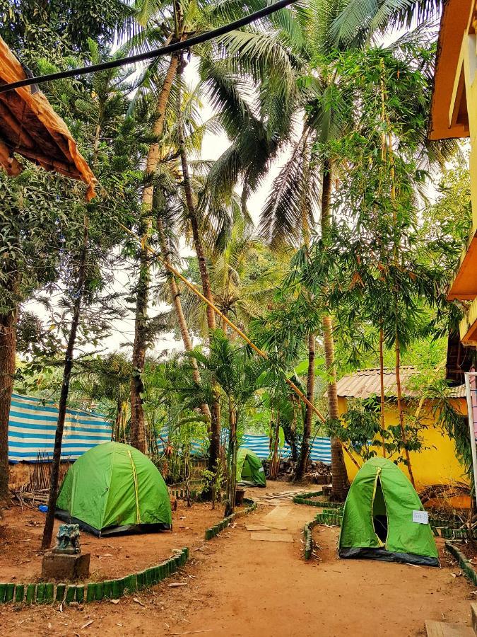 Road House Hostel
