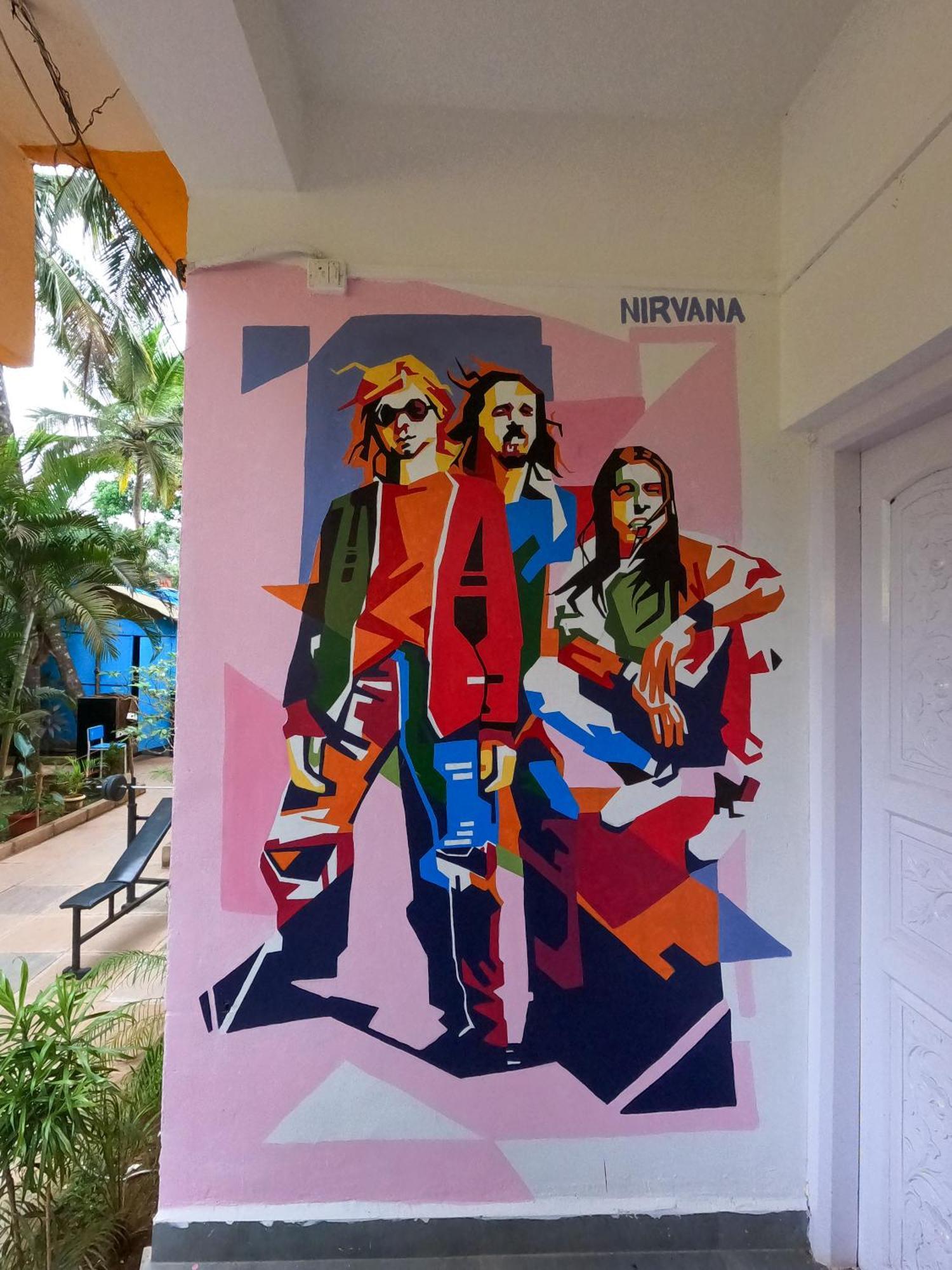 Road House Hostel *